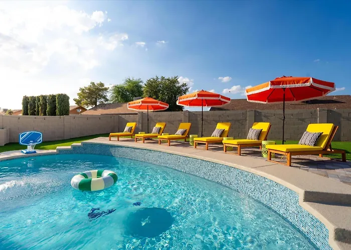 Holiday home Sleeps 16 Sport Court Heated Pool Putt Putt