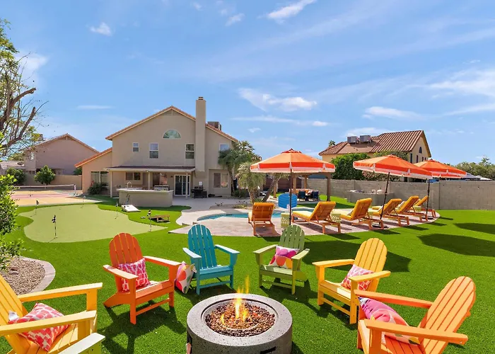 Holiday home Sleeps 16 Sport Court Heated Pool Putt Putt Peoria