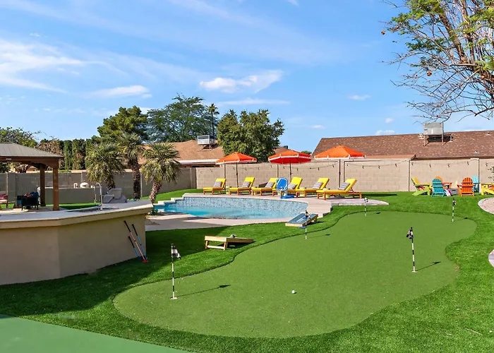 Sleeps 16 Sport Court Heated Pool Putt Putt *