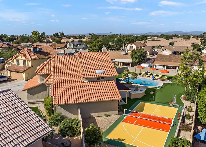 Holiday home Sleeps 16 Sport Court Heated Pool Putt Putt *